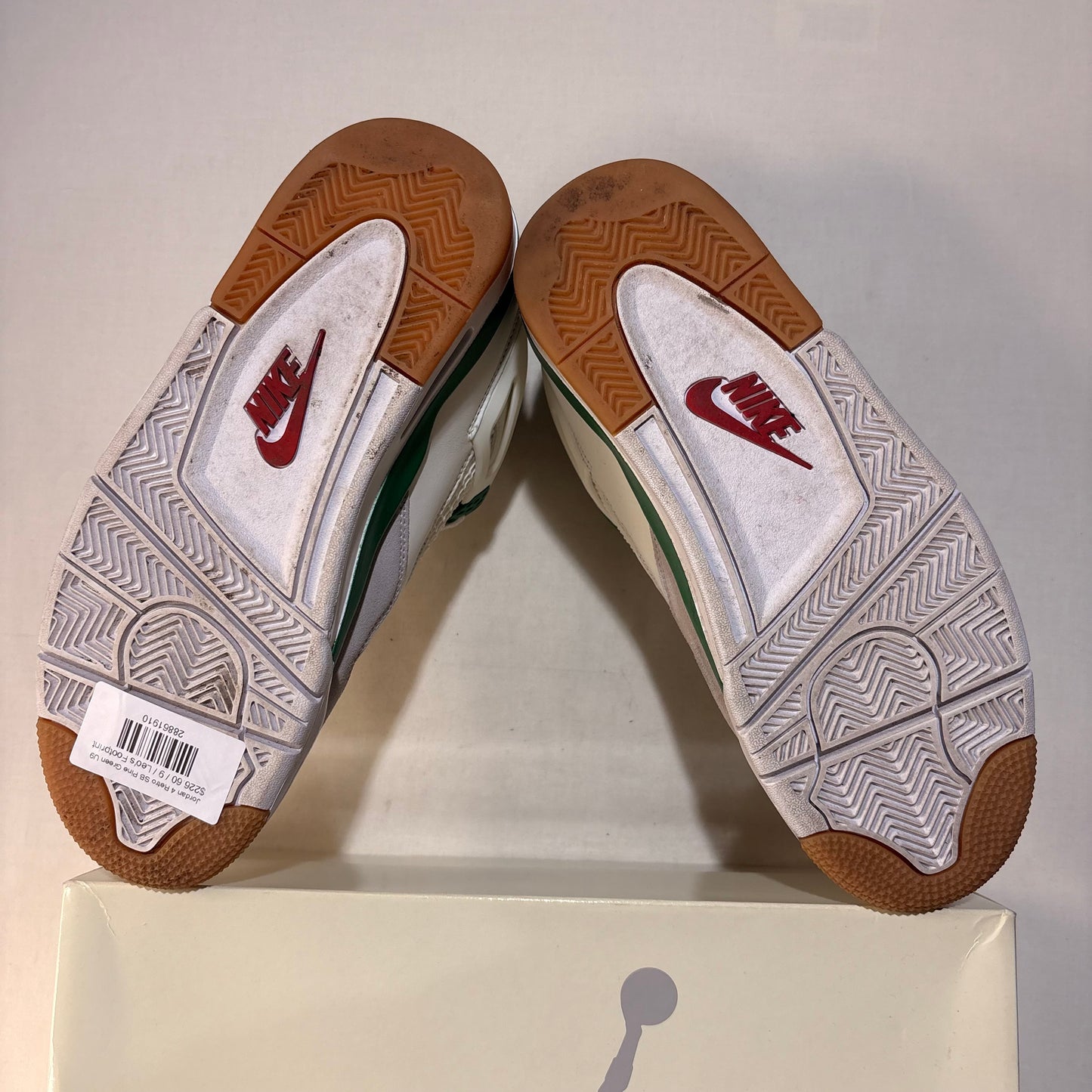 Jordan 4 Retro SB Pine Green U9