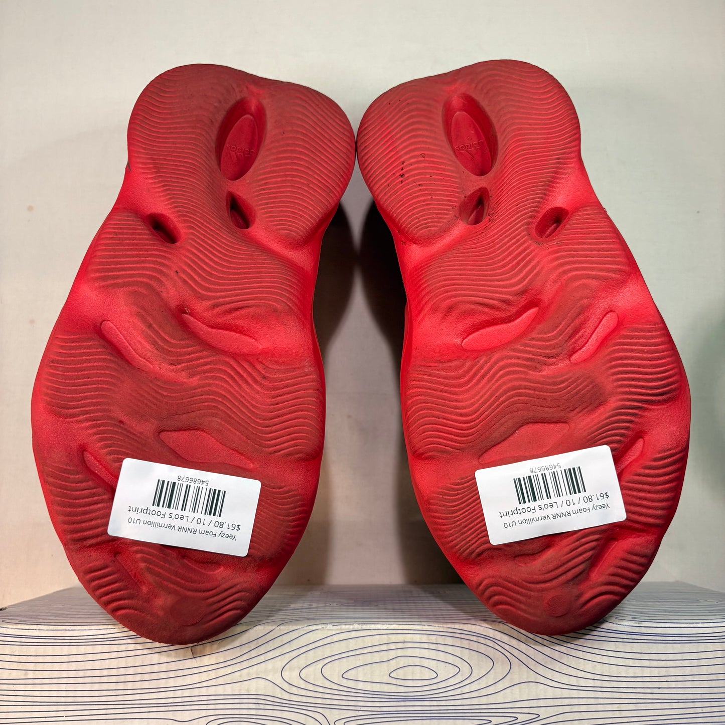 Yeezy Foam RNNR Vermillion U10