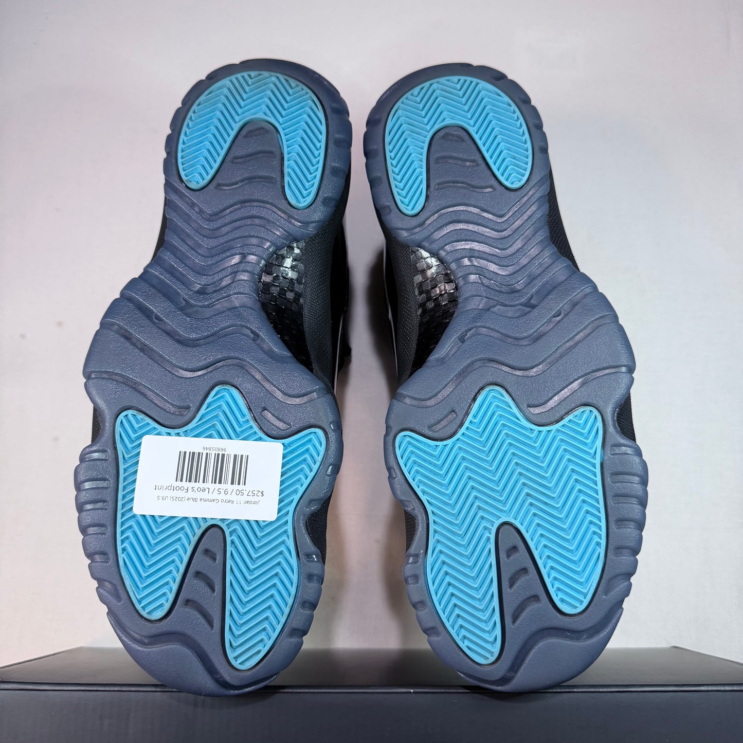 Jordan 11 Retro Gamma Blue (2025) U9.5
