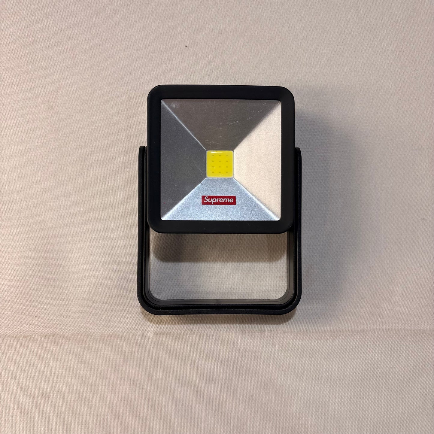 Supreme FW18 Magnetic Kickstand Light