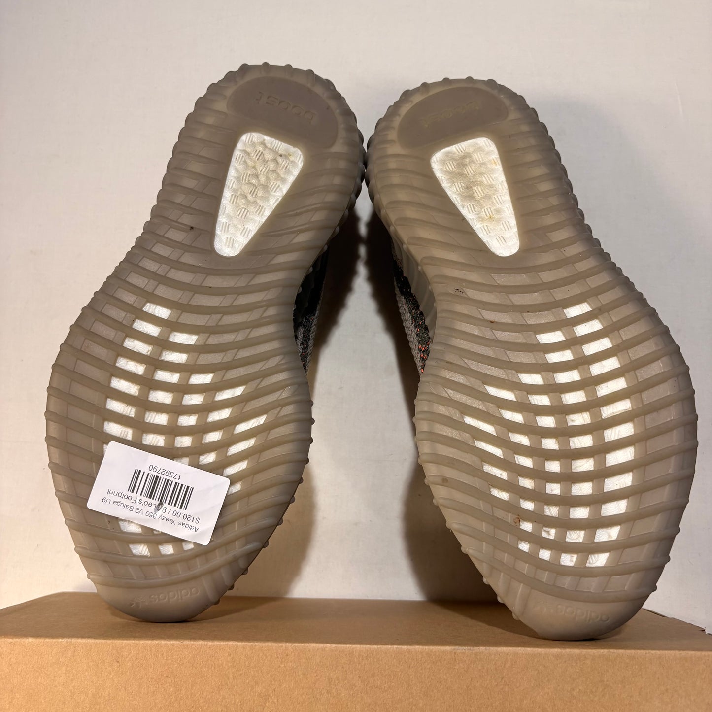 Adidas Yeezy 350 V2 Beluga U9