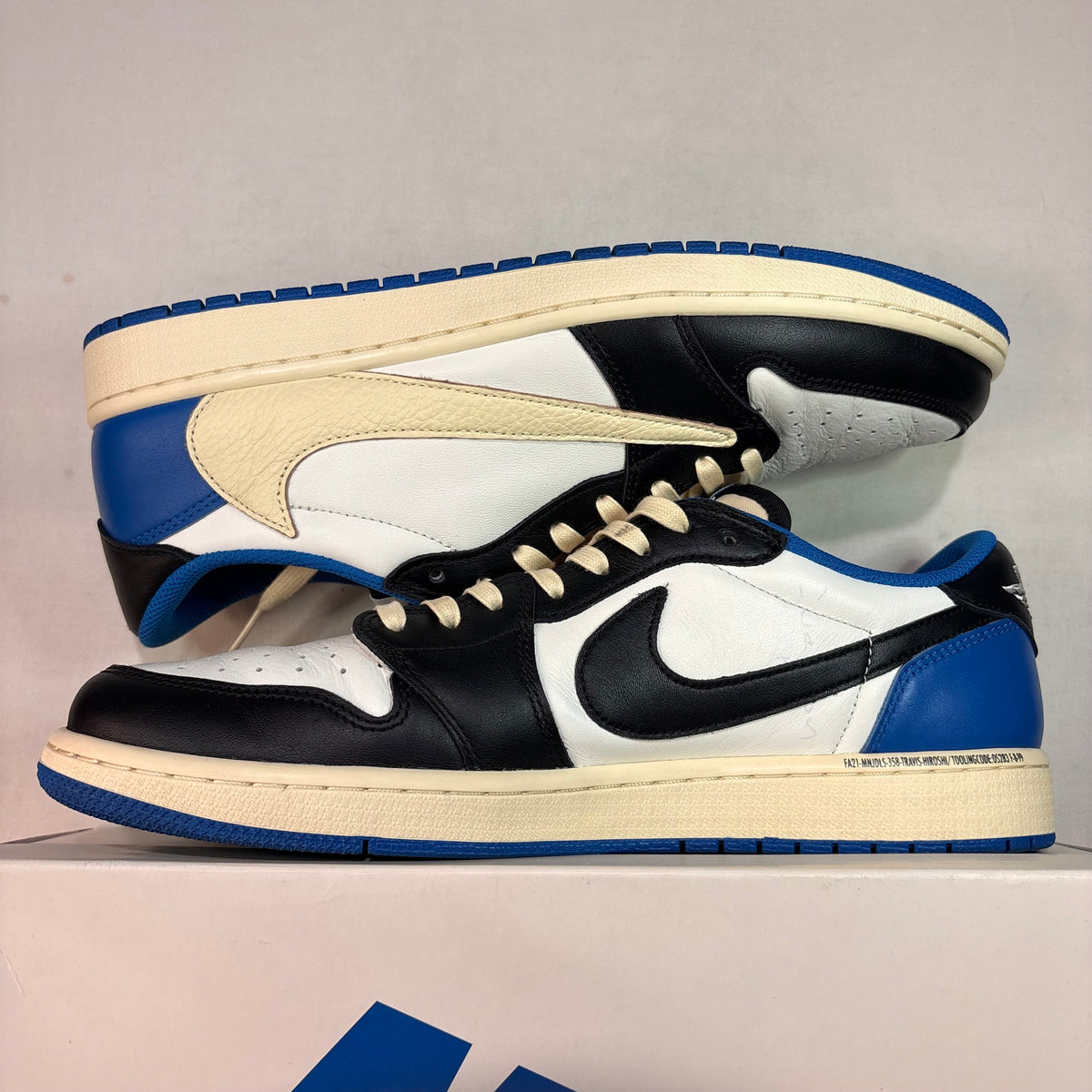 Jordan 1 Retro Low Fragment Travis Scott U12