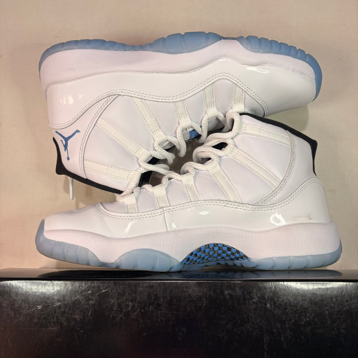 Jordan 11 Retro Legend Blue (2024) U6.5