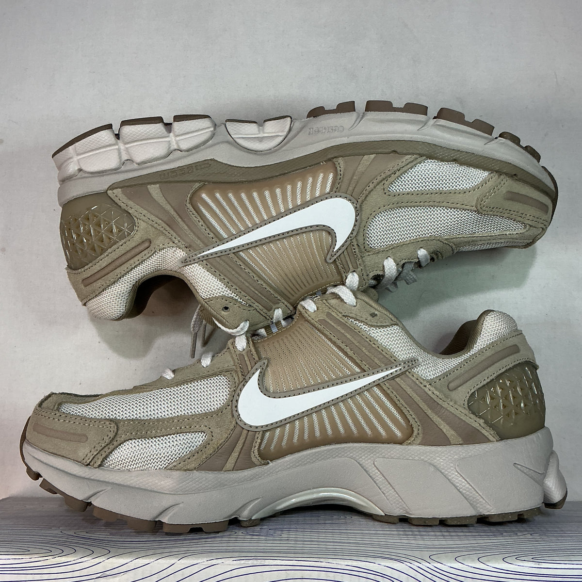 Nike Zoom Vomero 5 Khaki U10