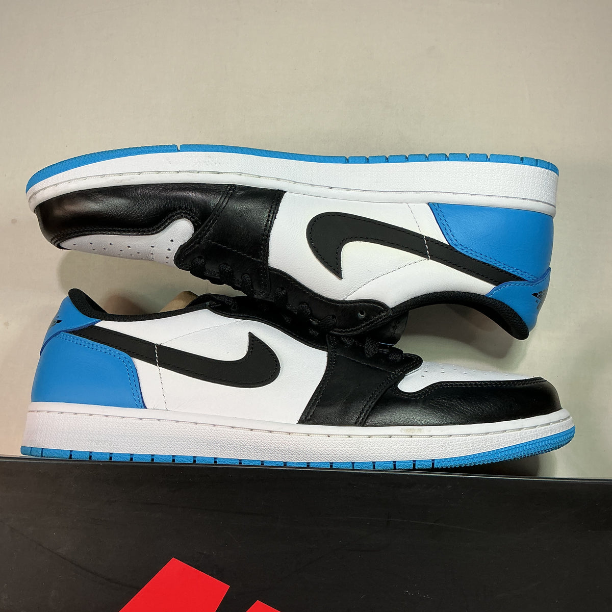 Jordan 1 Retro Low Powder Blue U14