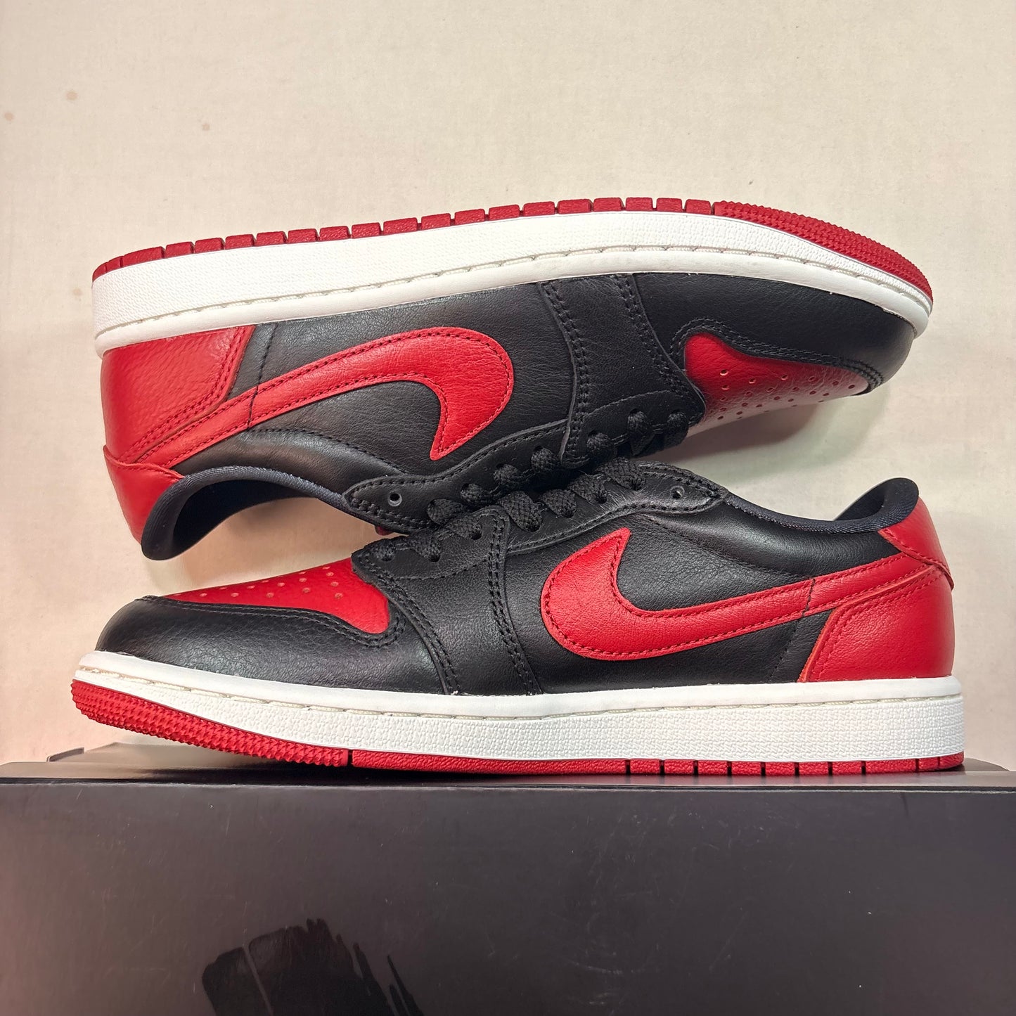 Jordan 1 Retro Low Banned U7.5