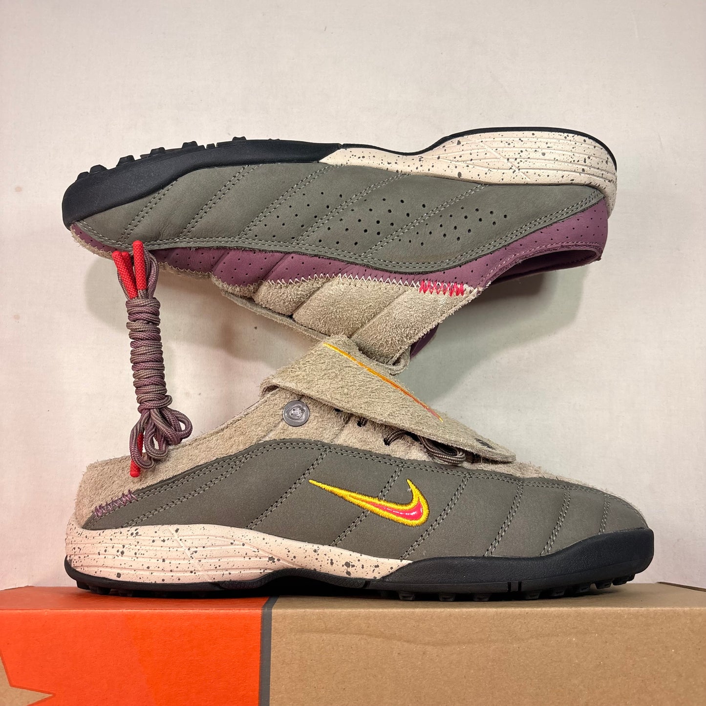 Nike Total 90 Mule Kids of Immigrants Khaki U8