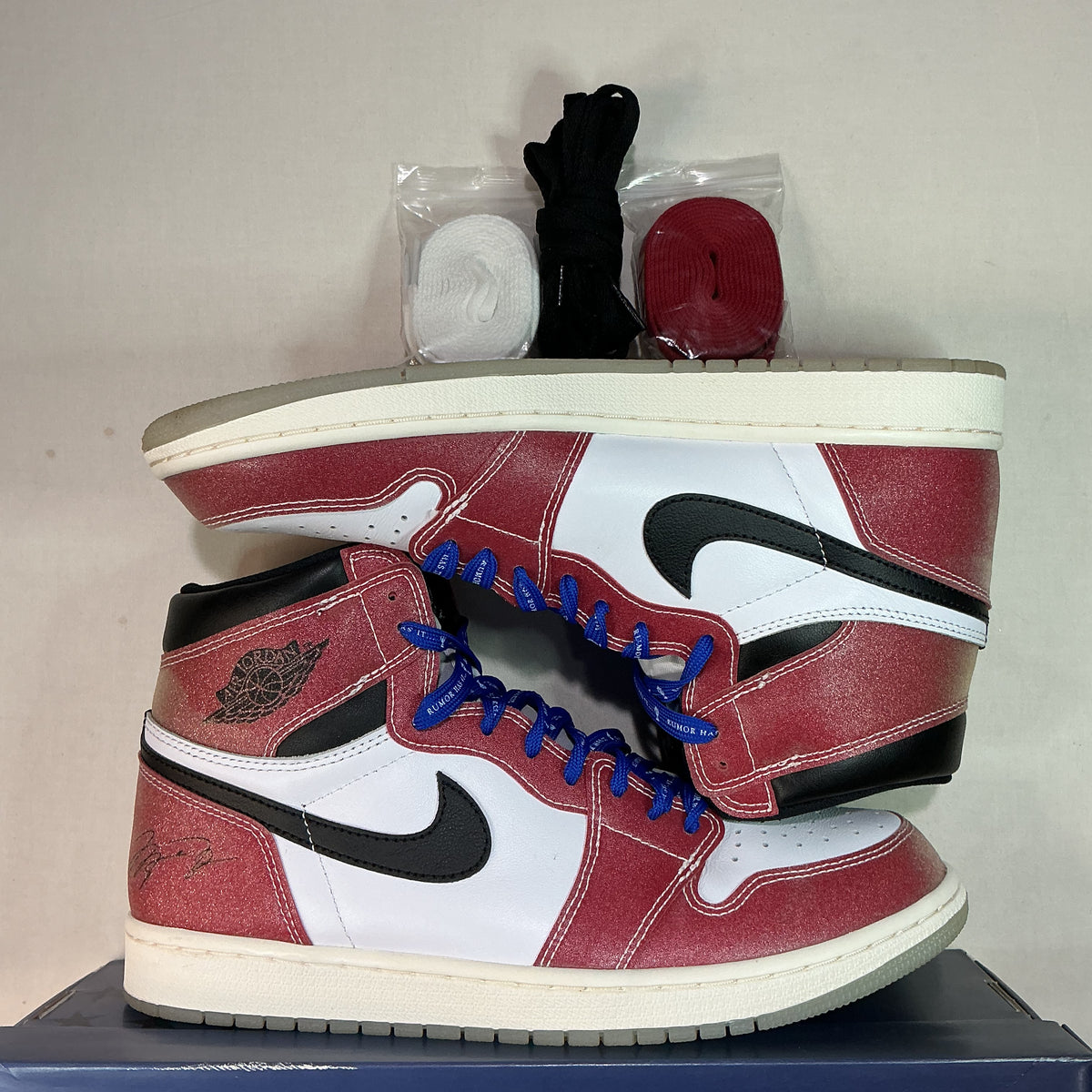 Jordan 1 Retro High Trophy Room Chicago (Friends & Family) U10.5