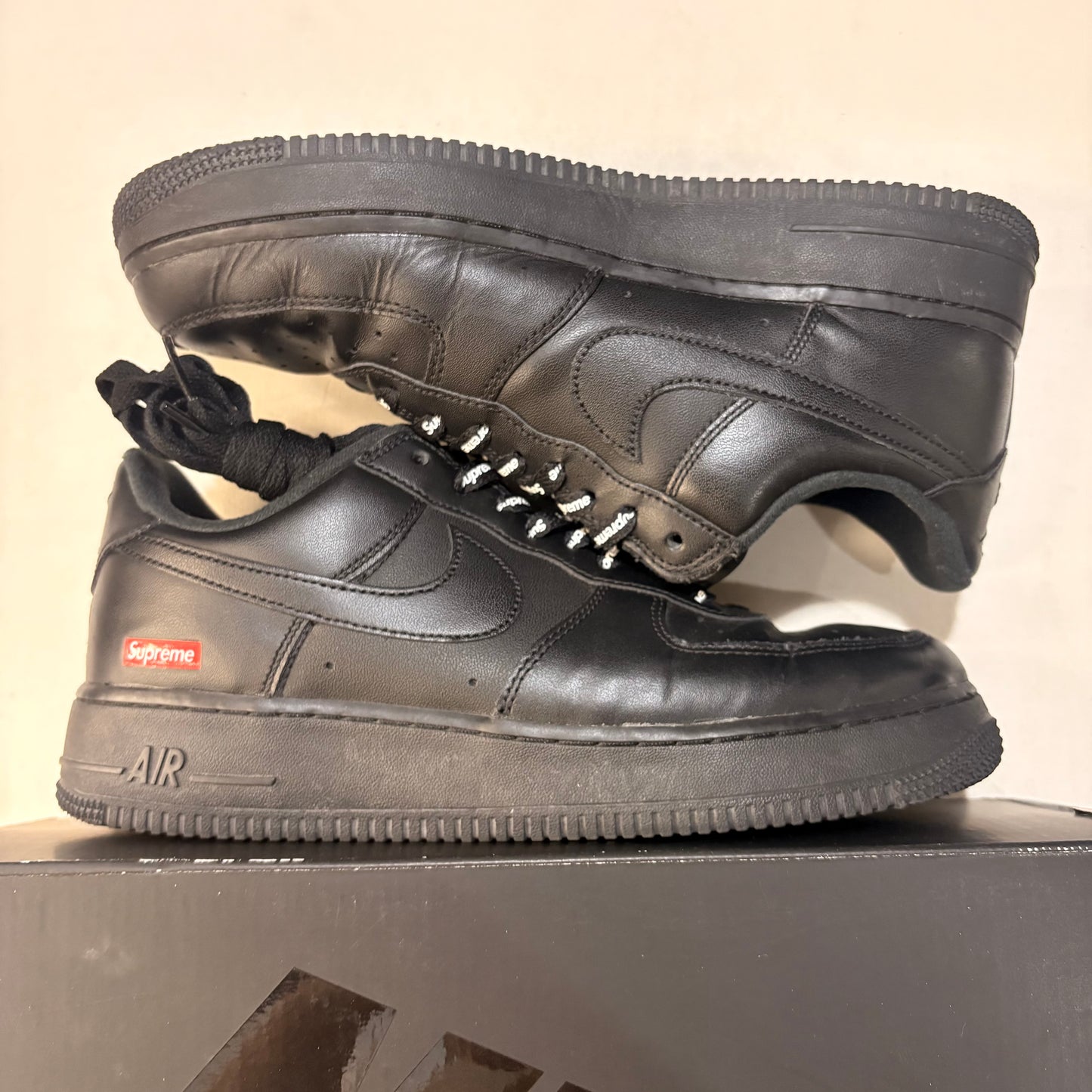 Nike Air Force 1 Low Supreme Black U9