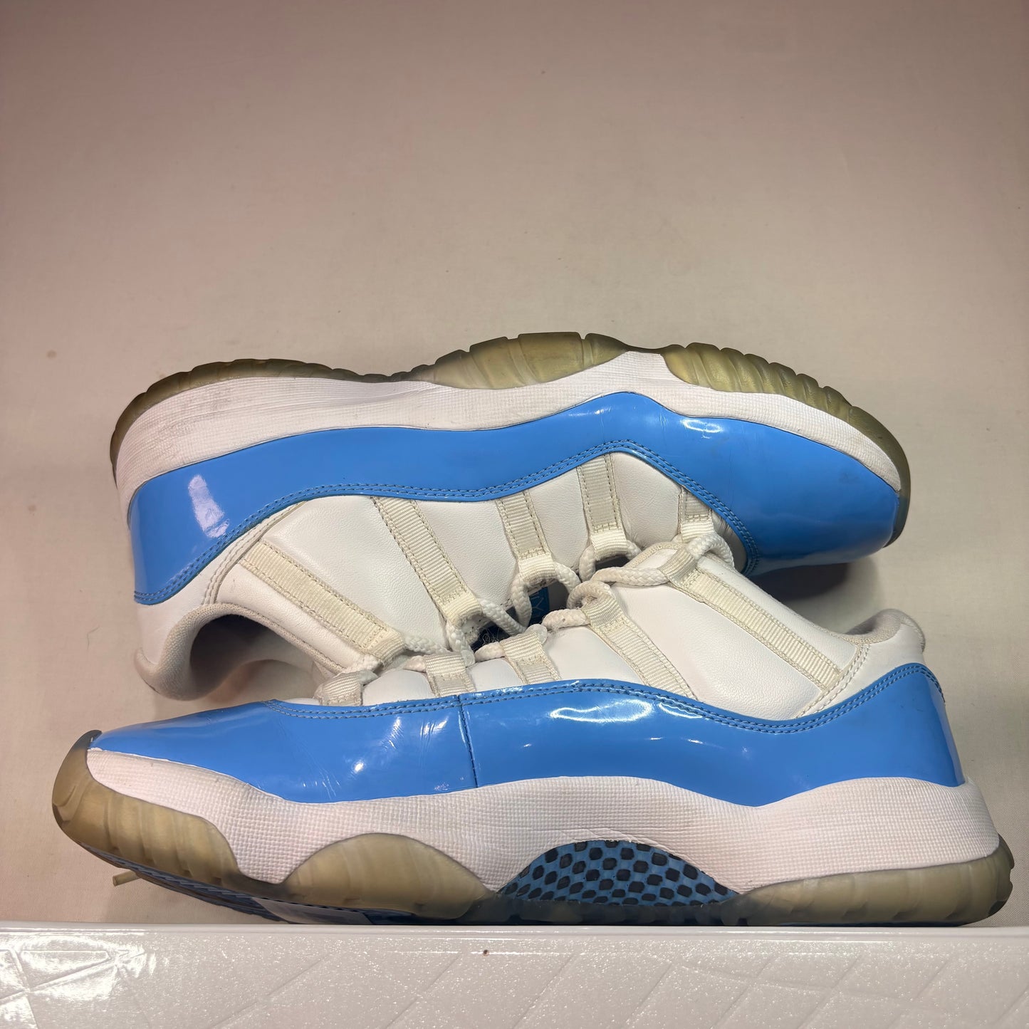 Jordan 11 Retro Low University Blue (2017) U10