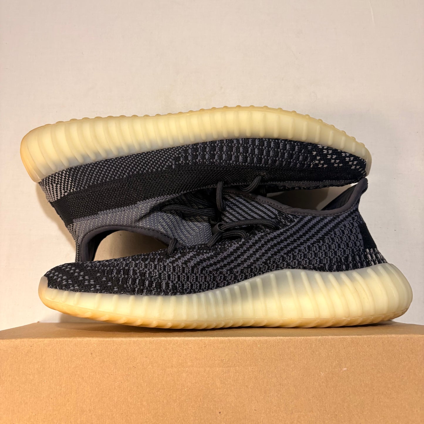 Adidas Yeezy 350 V2 Carbon U9.5