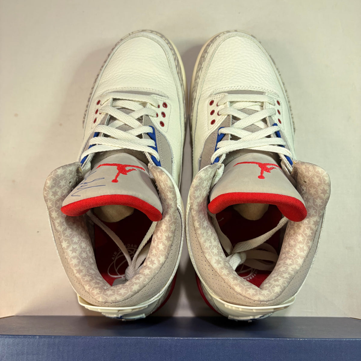 Jordan 3 Retro International Flight U9.5
