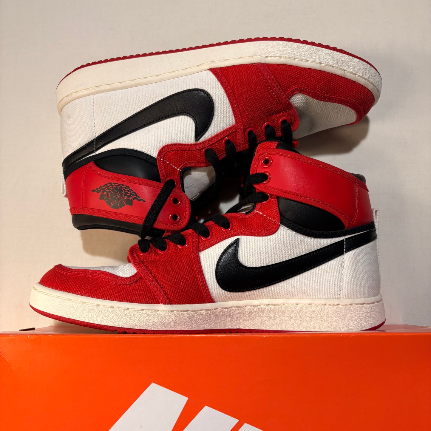Jordan 1 Retro AJKO Chicago (2021) U10