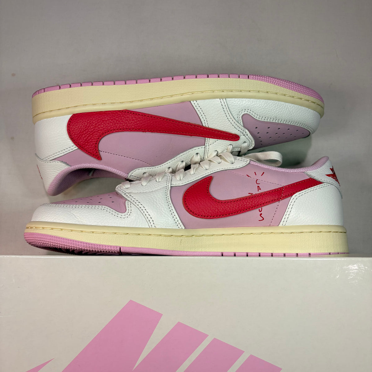 Jordan 1 Retro Low Travis Scott Sail Tropical Pink U10