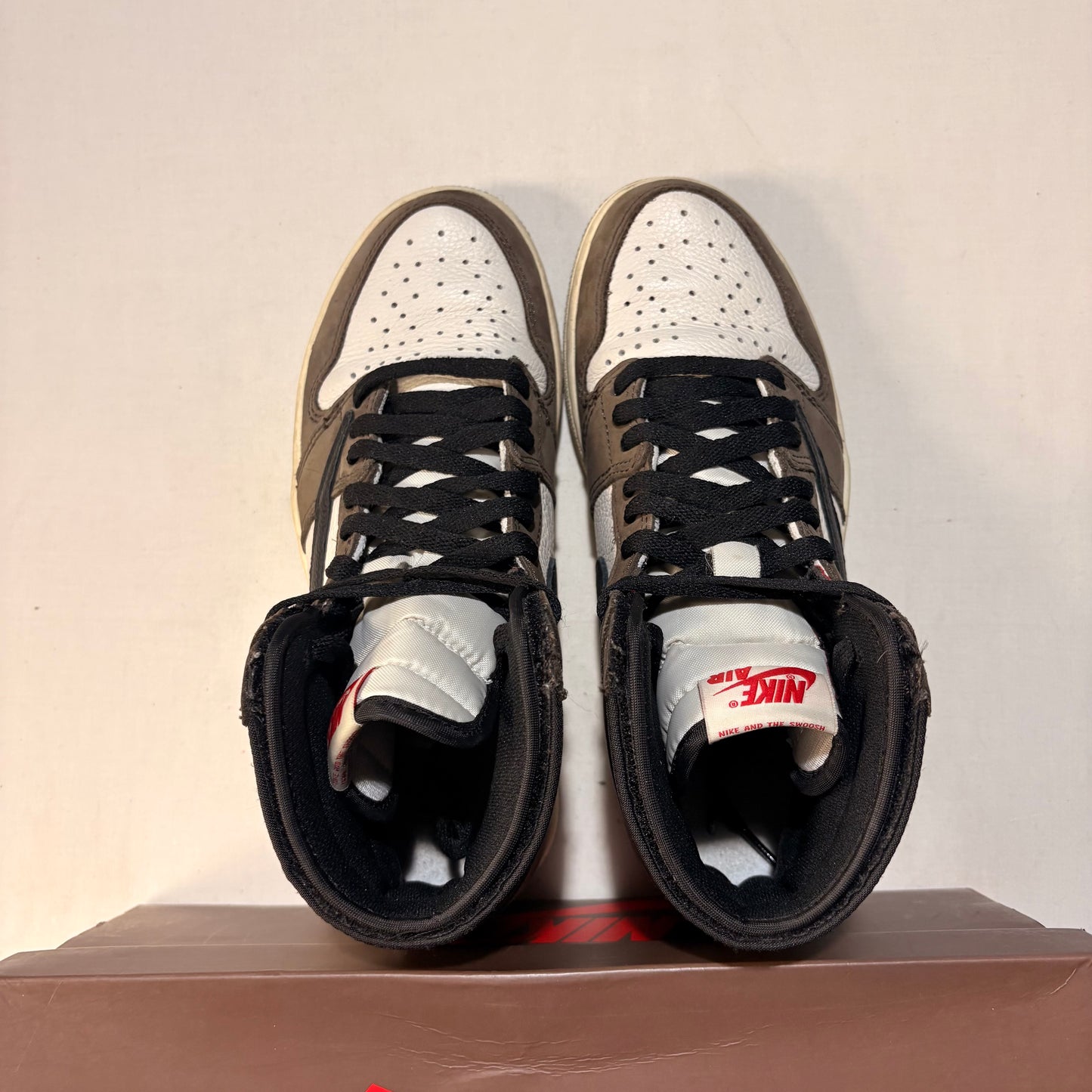 Jordan 1 Retro High Travis Scott Mocha U7