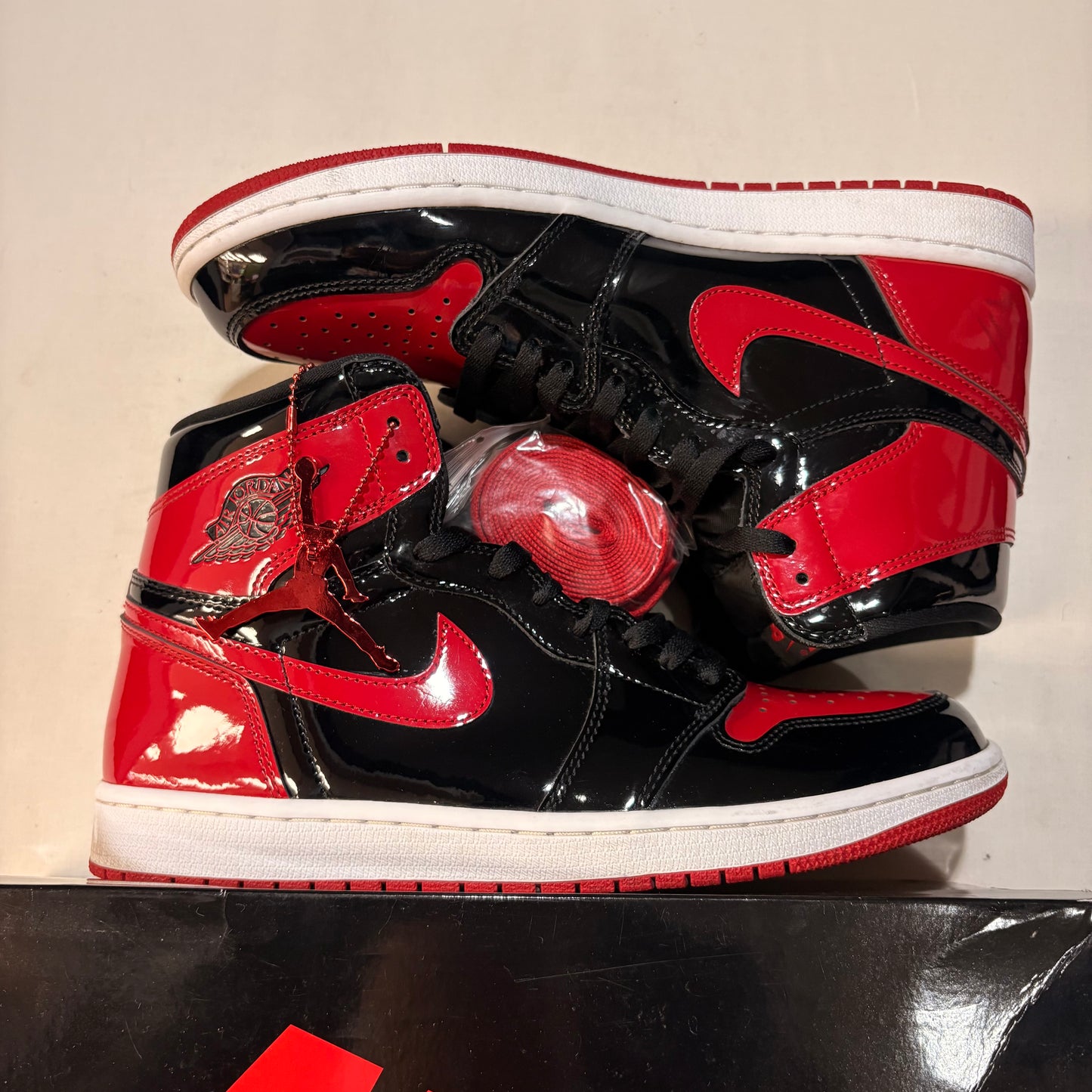 Jordan 1 Retro High OG Patent Bred U11