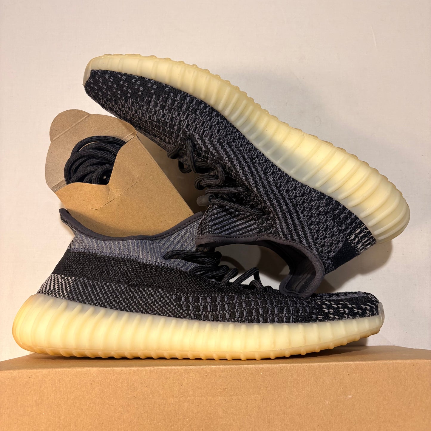 Adidas Yeezy 350 V2 Carbon U9.5
