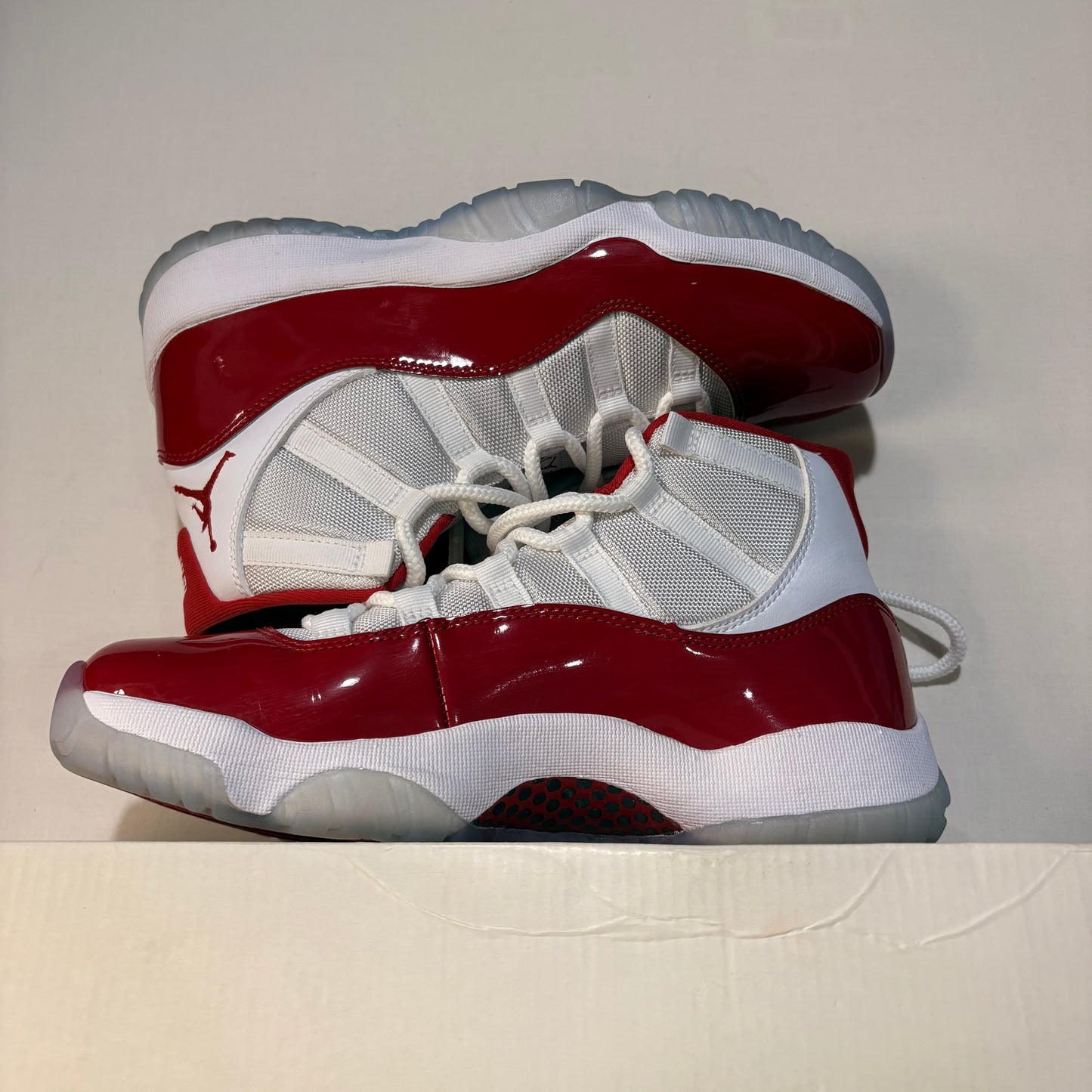 Jordan 11 Retro Cherry (2022) U9