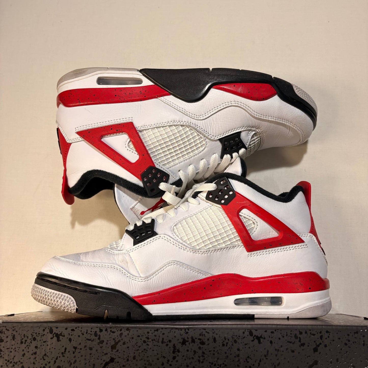 Jordan 4 Retro Red Cement U8.5