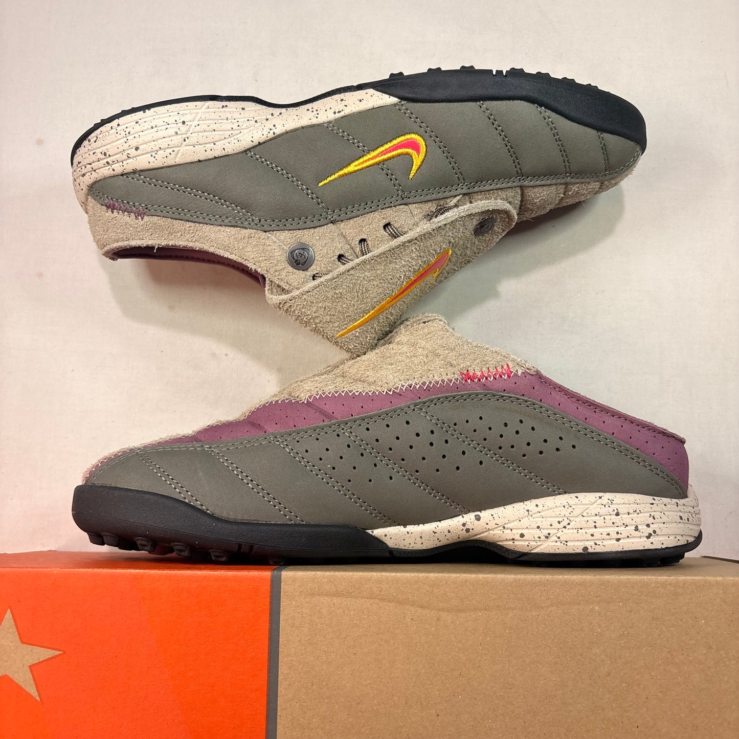 Nike Total 90 Mule Kids of Immigrants Khaki U8