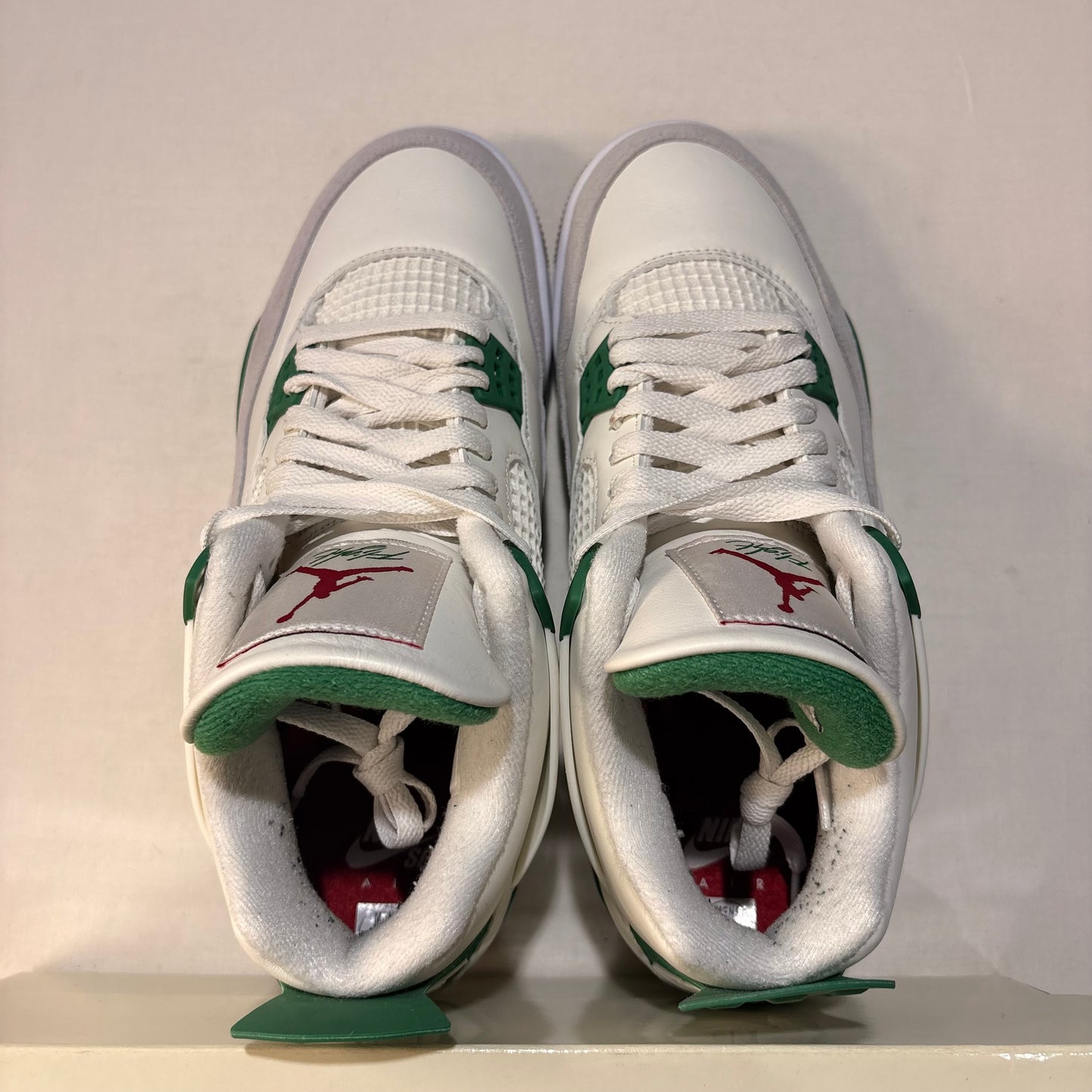 Jordan 4 Retro SB Pine Green U9
