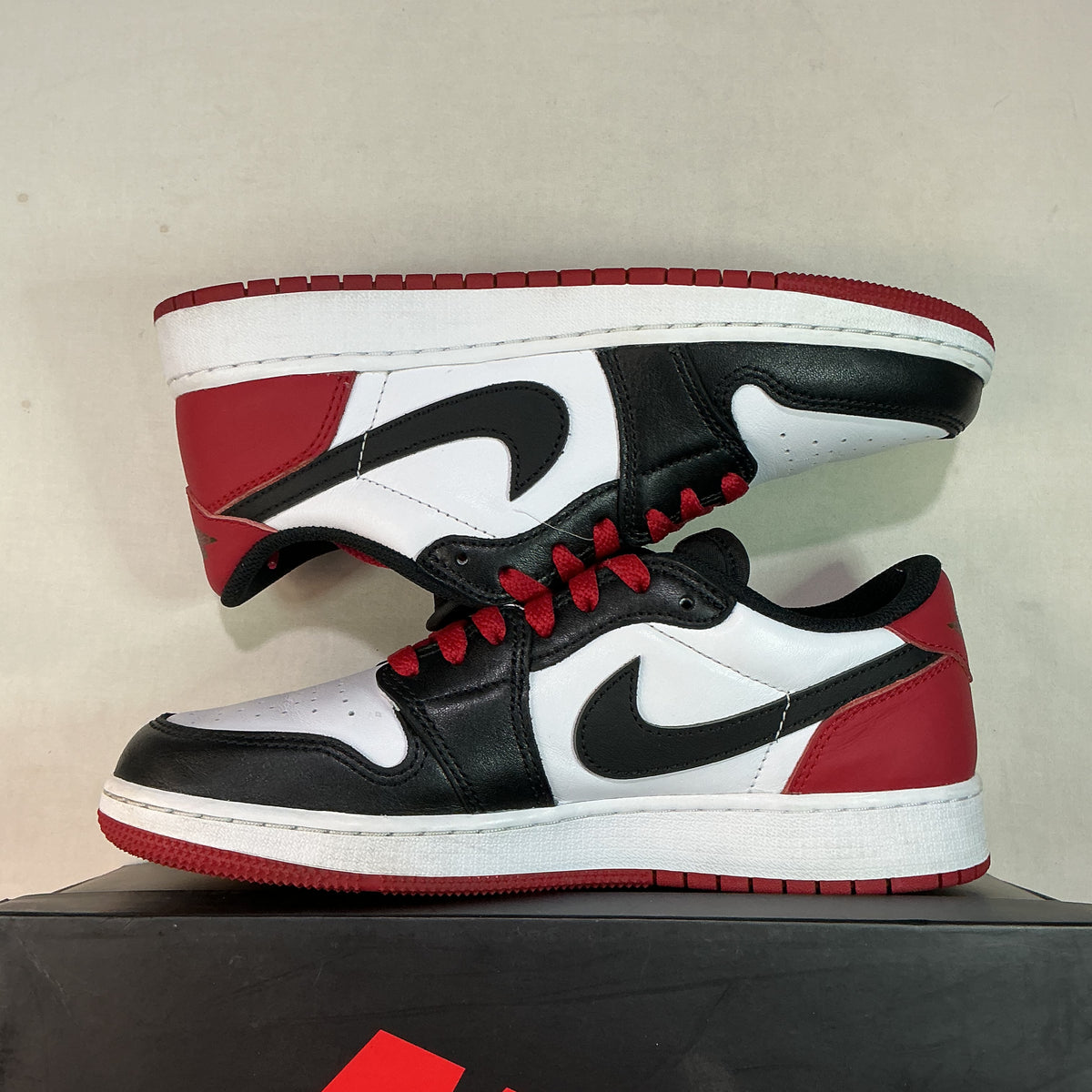 Jordan 1 Retro Low Black Toe (2023) U6.5