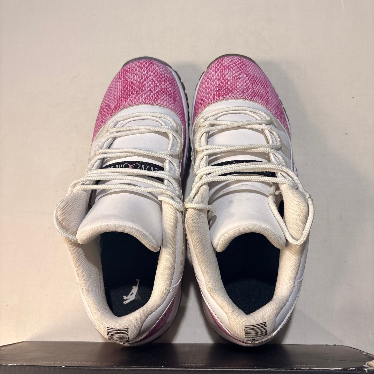 Jordan 11 Retro Low Pink Snakeskin (2013) U7