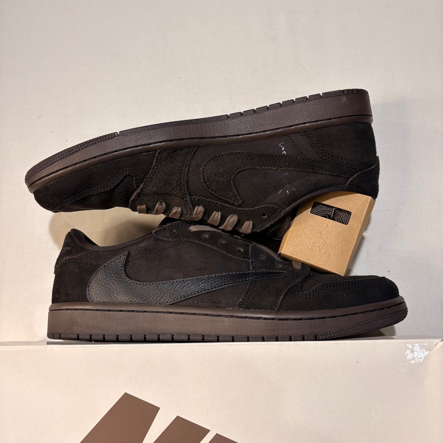 Jordan 1 Retro Low Travis Scott Velvet Brown U11.5