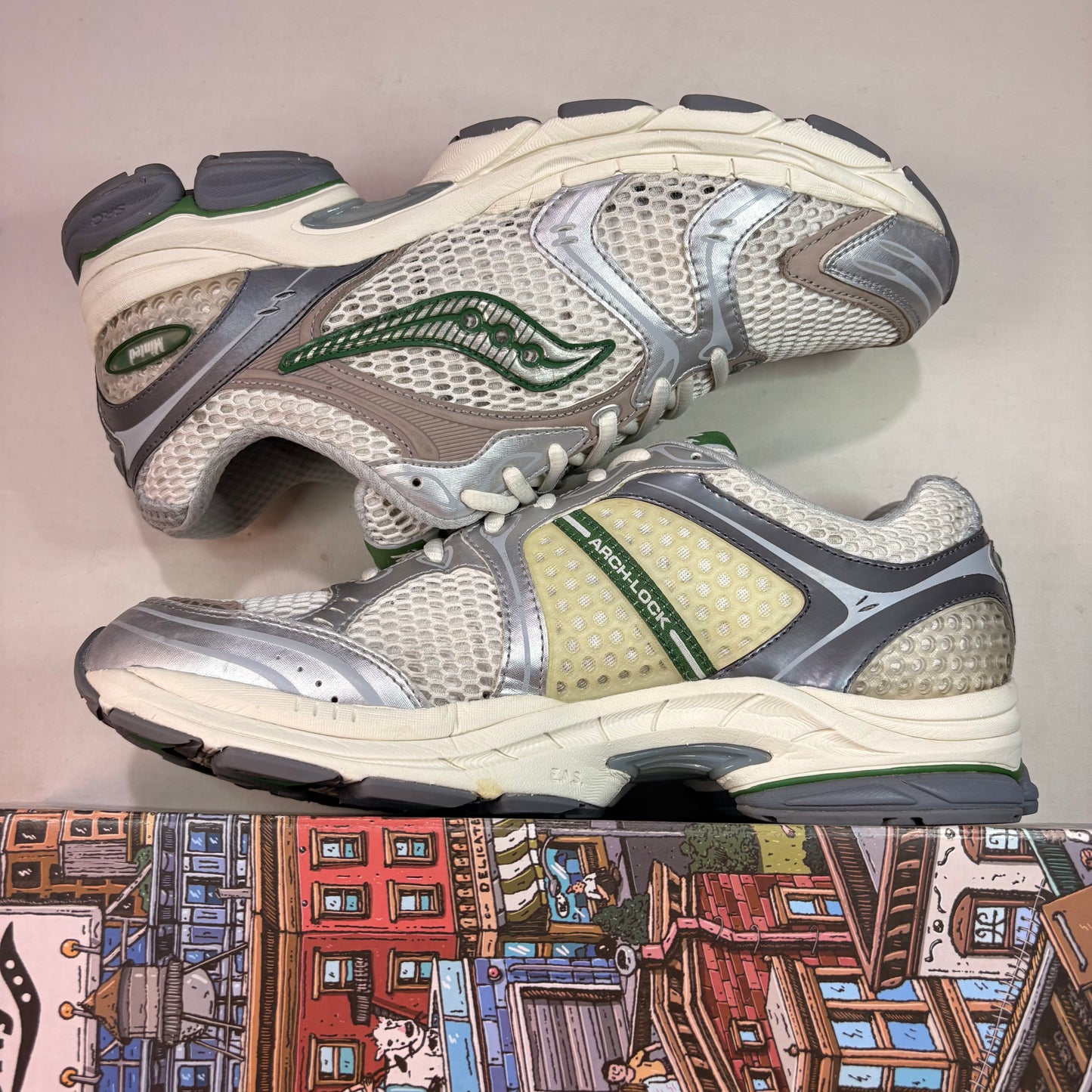 Saucony ProGrid Triumph 4 Minted NY U10.5