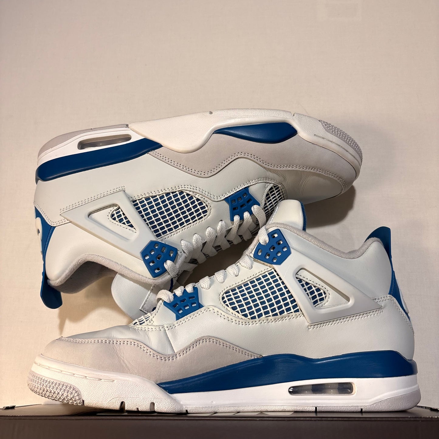 Jordan 4 Retro Military Blue (2024) U11