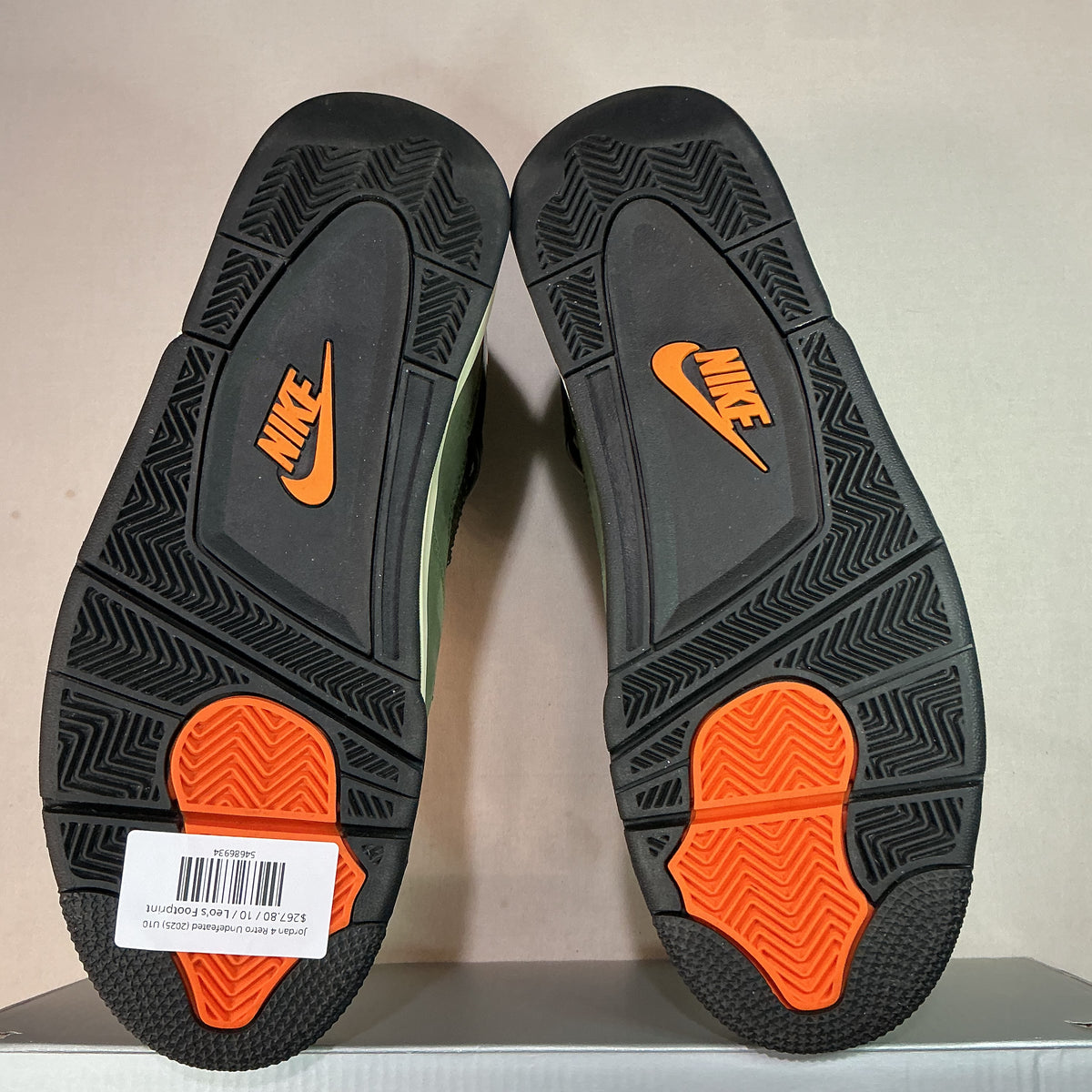 Jordan 4 Retro Undefeated (2025) U10