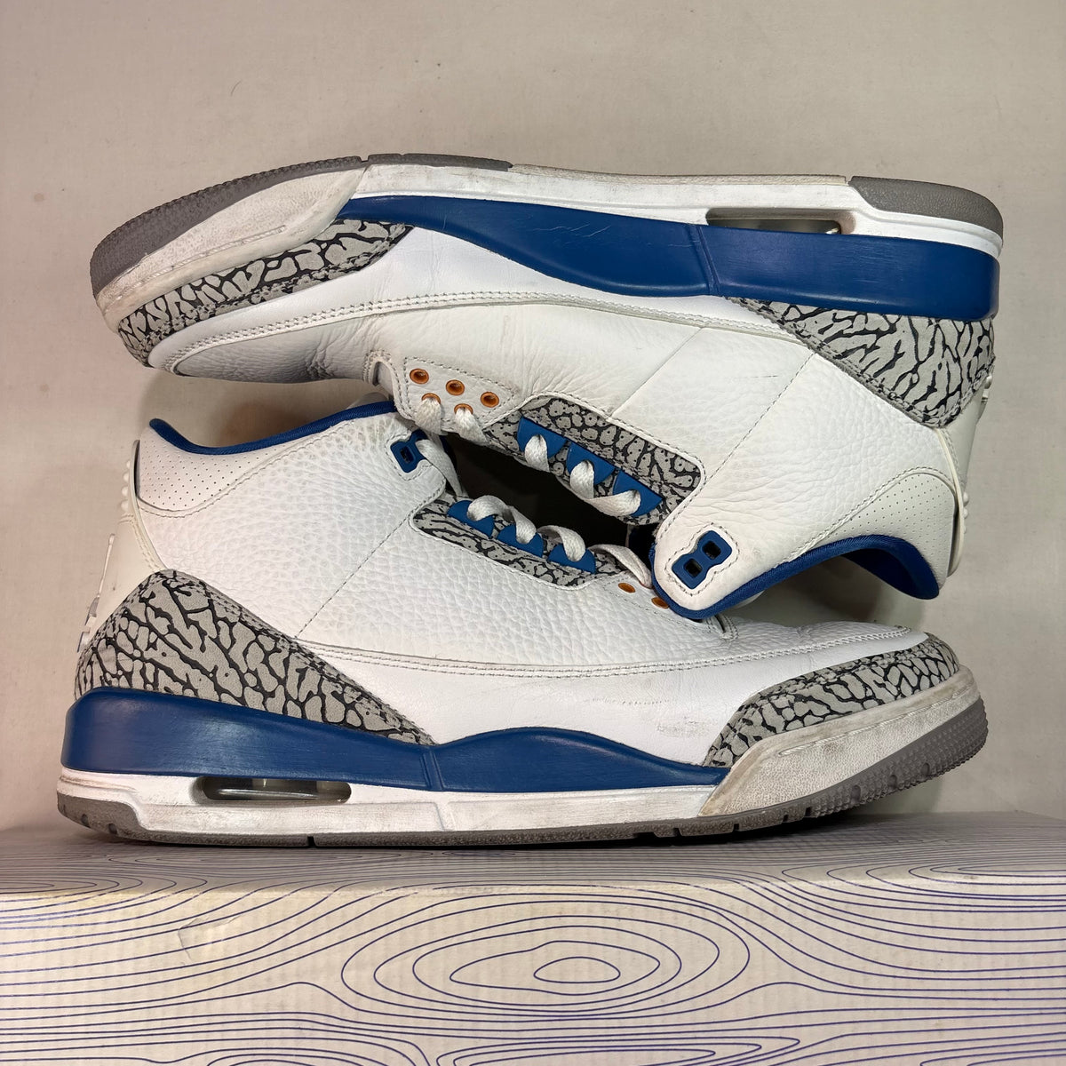Jordan 3 Retro Wizards U10.5