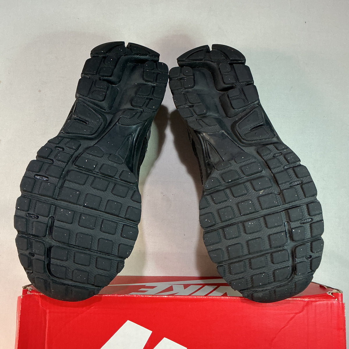 Nike Vomero 5 Black U6.5