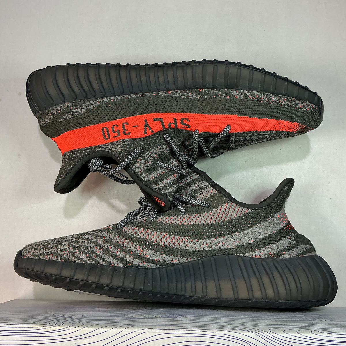 adidas Yeezy Carbon Beluga U10