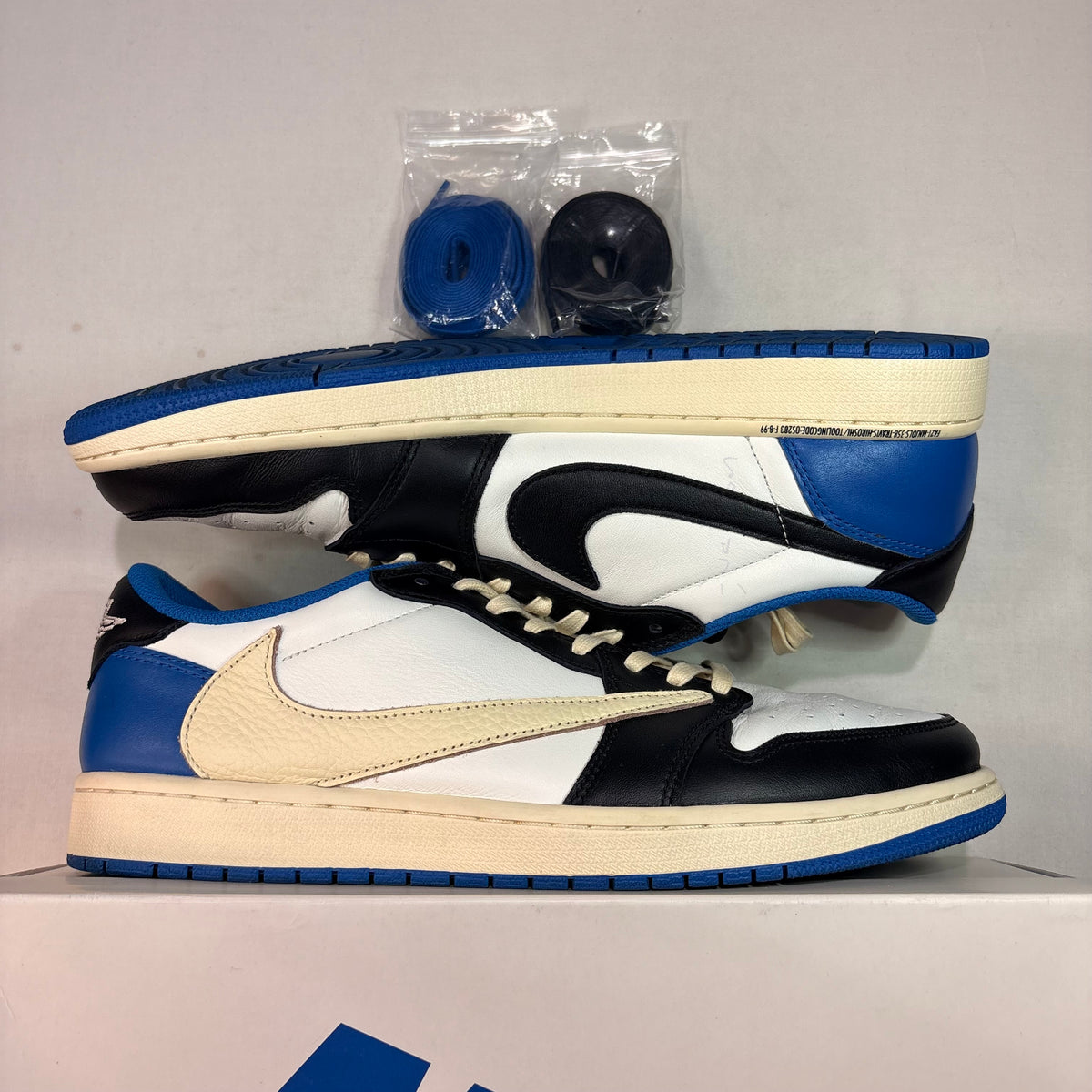 Jordan 1 Retro Low Fragment Travis Scott U12