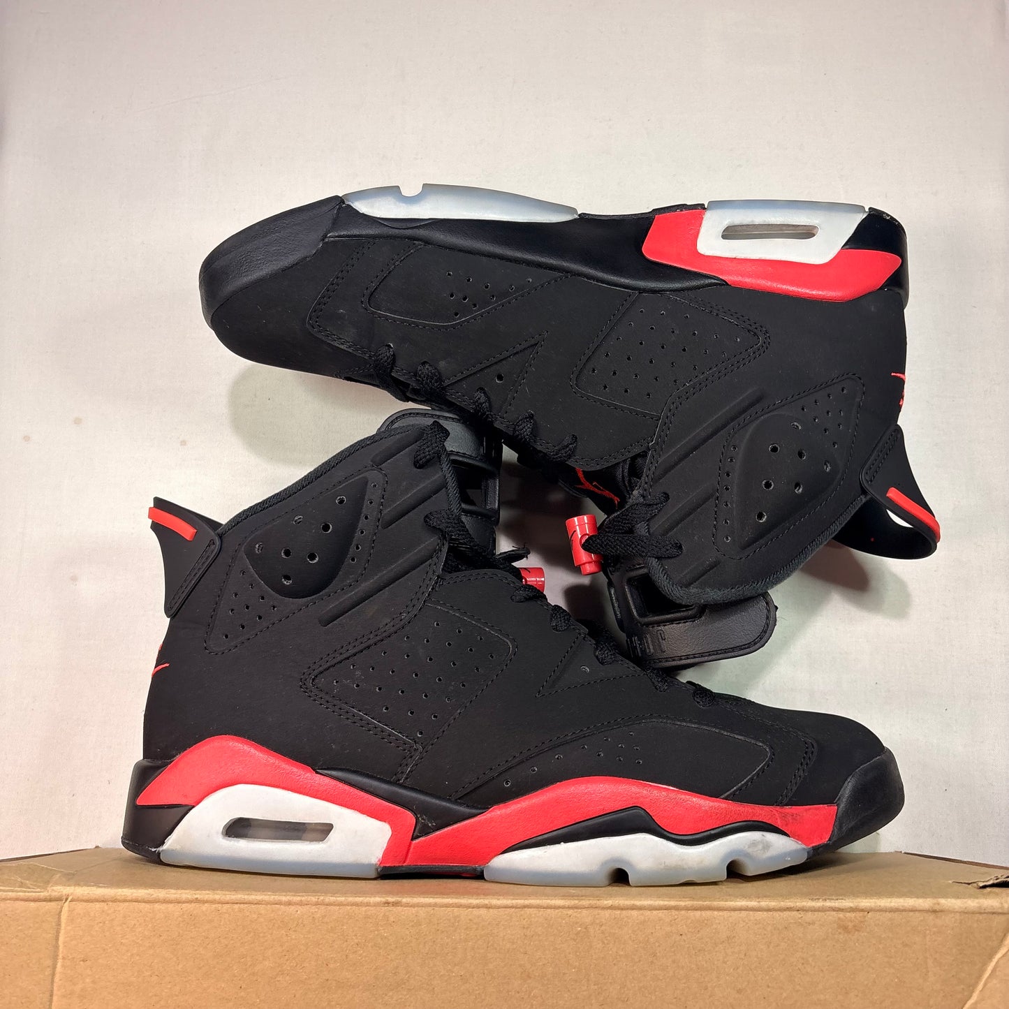 Jordan 6 Retro Infrared Salesman U10