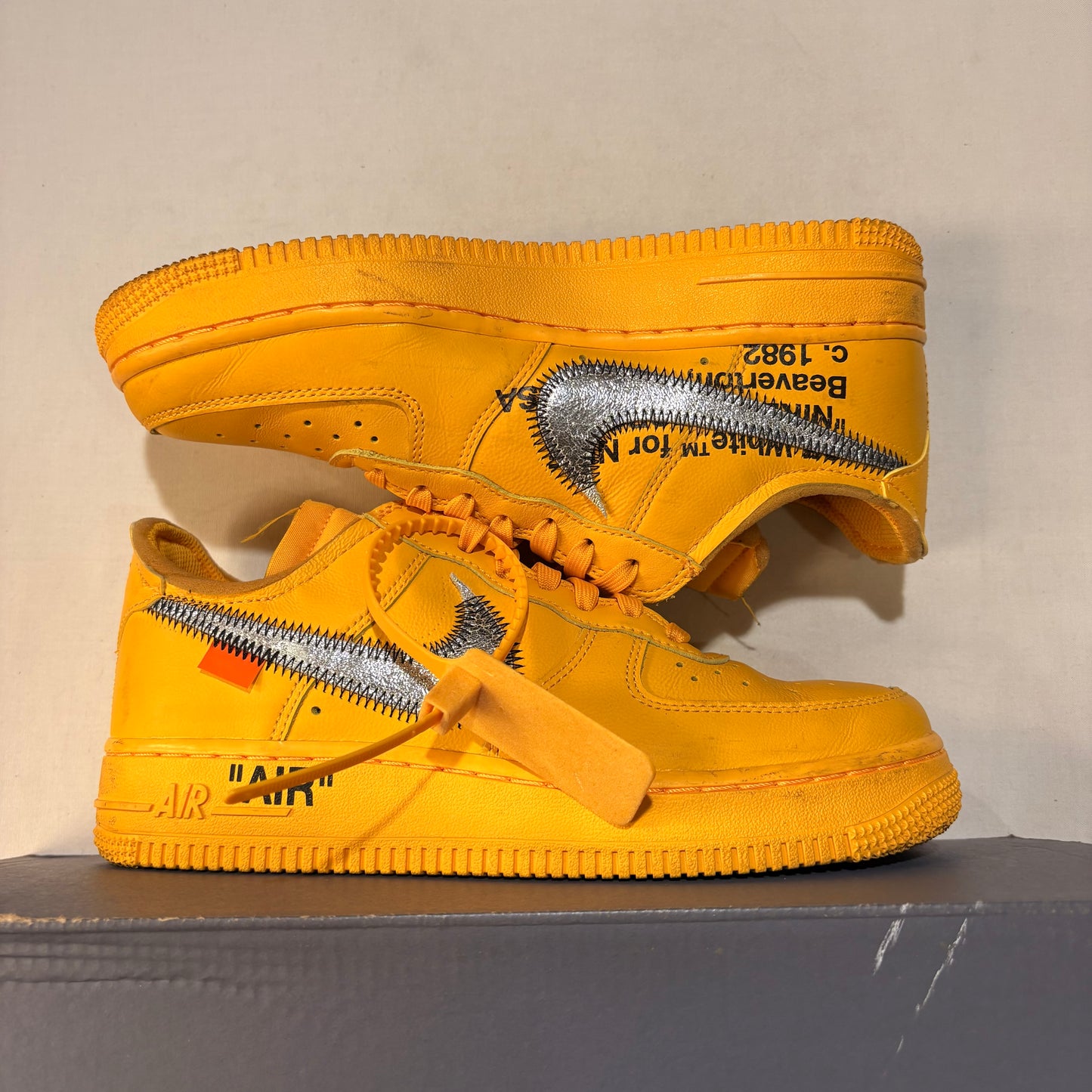 Nike Air Force 1 Low Off White ICA University Gold U5.5