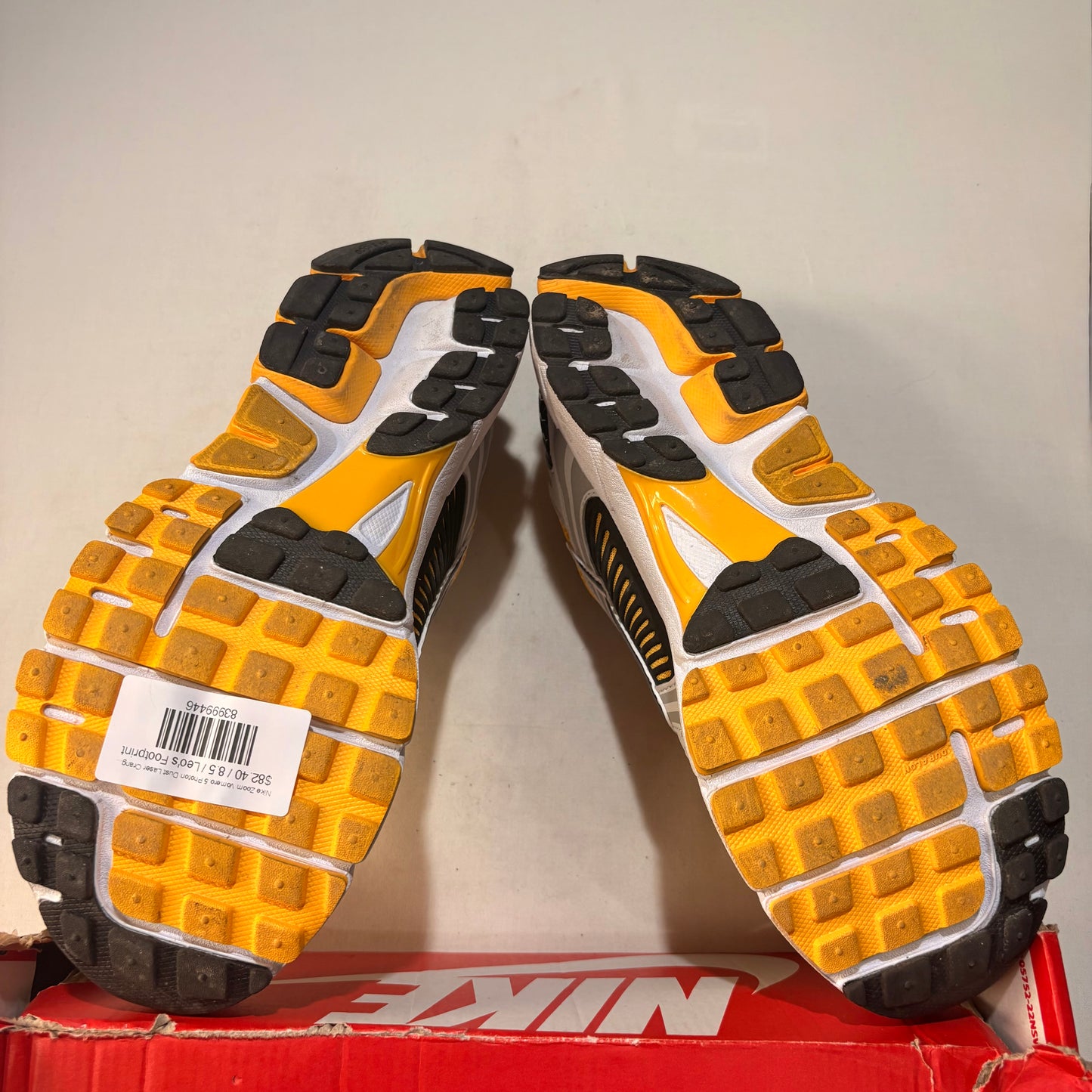 Nike Zoom Vomero 5 Photon Dust Laser Orange U11.5