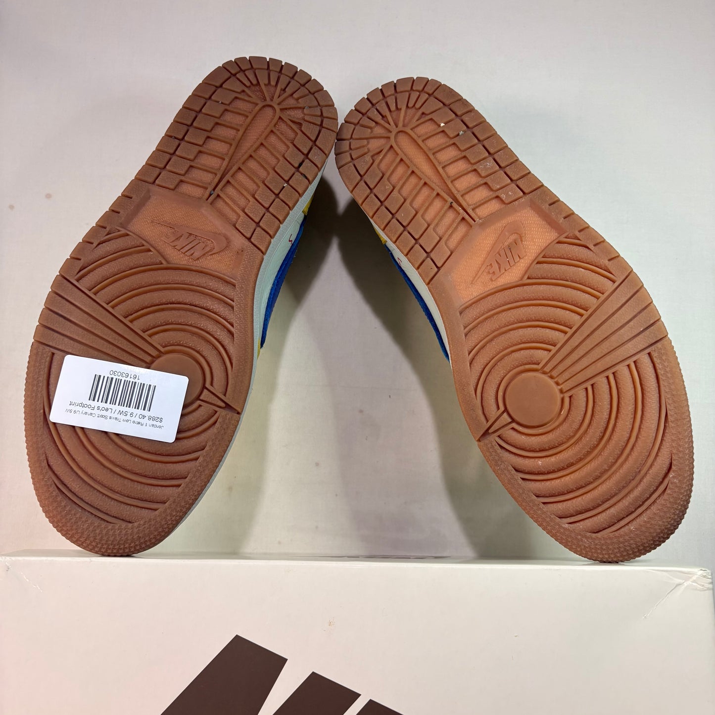 Jordan 1 Retro Low Travis Scott Canary U9.5W