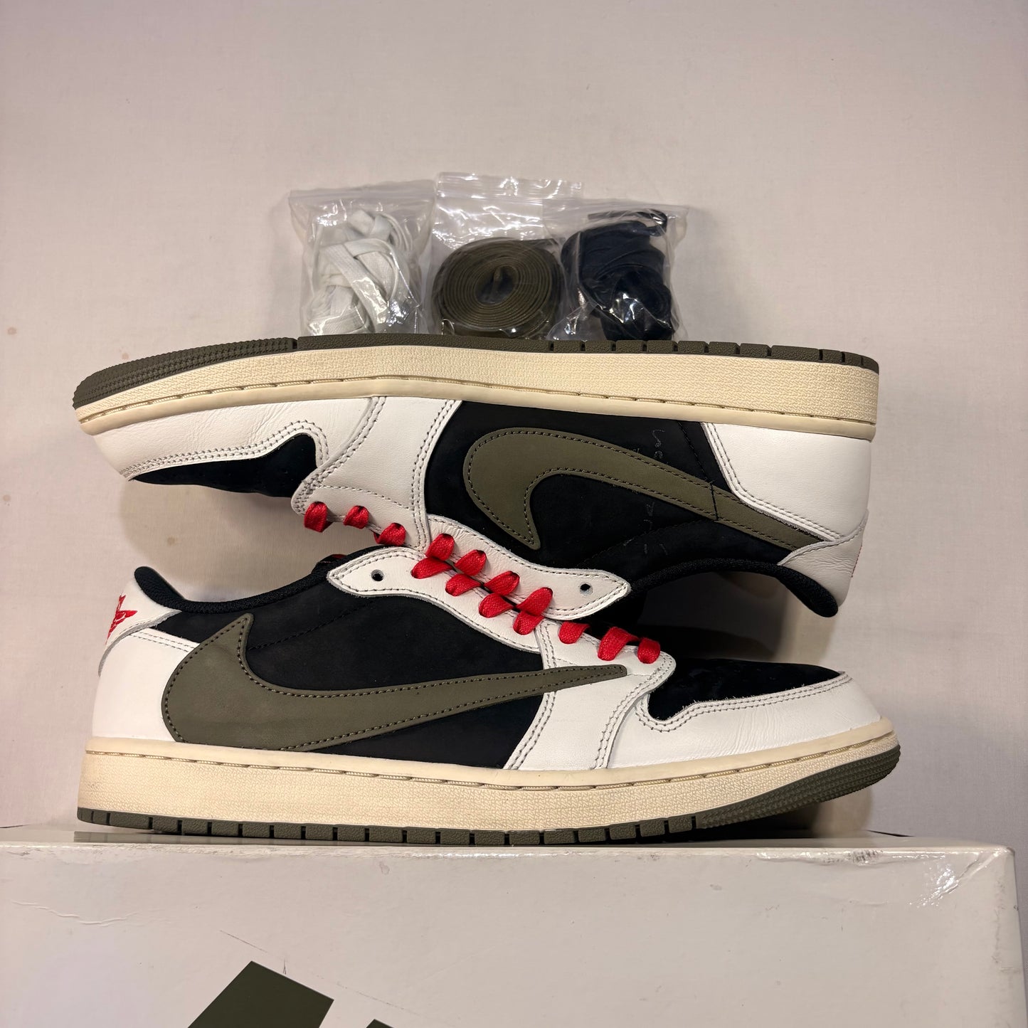 Jordan 1 Retro Low OG Travis Scott Olive U12W