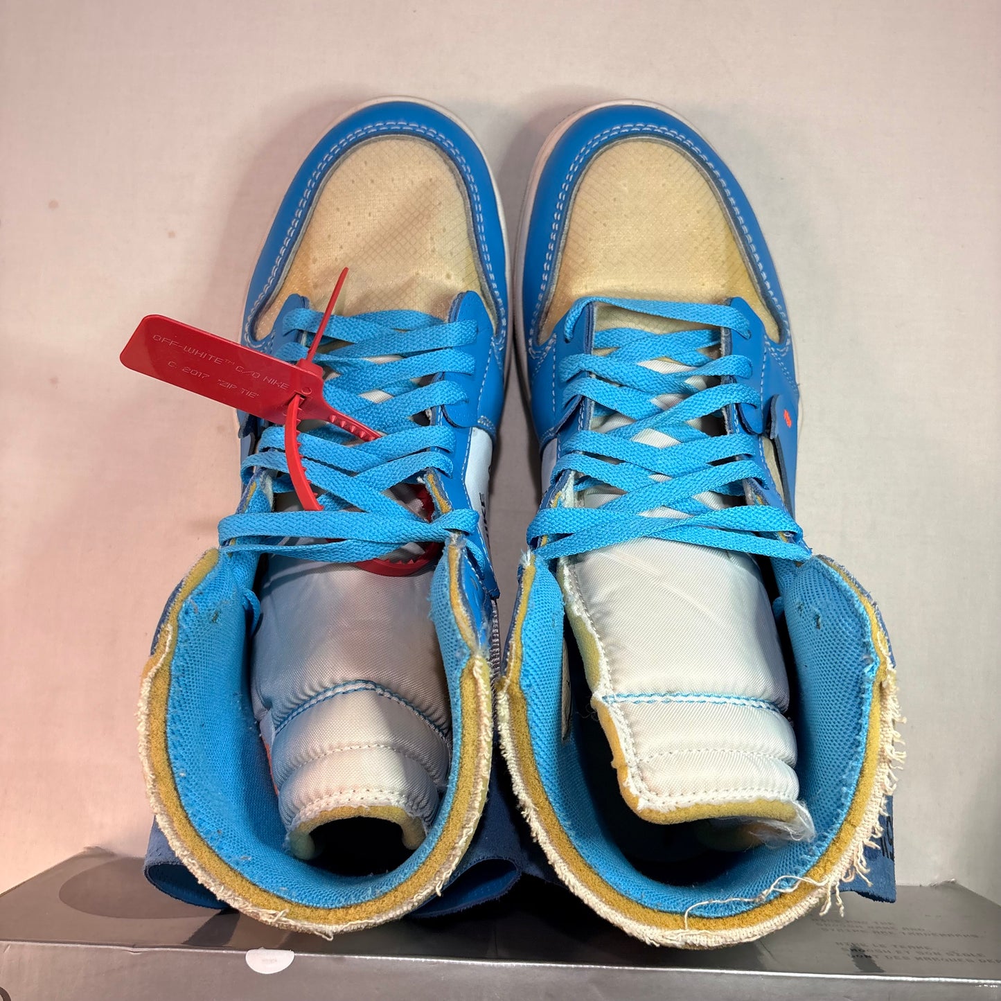 Jordan 1 Retro High Off White University Blue U12