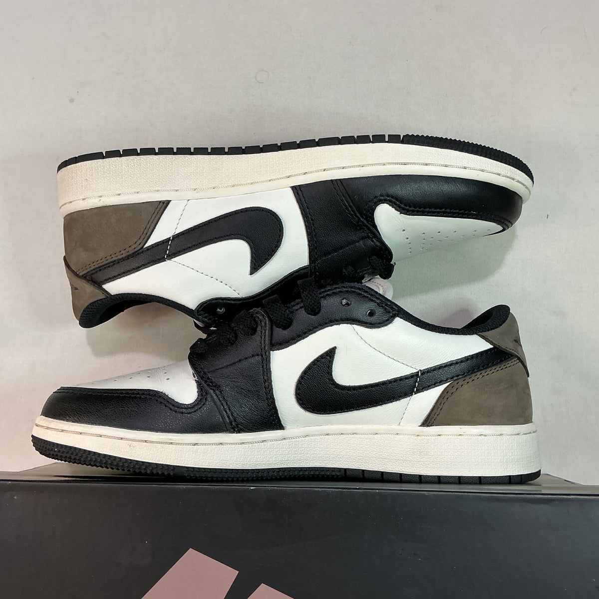 Jordan 1 Retro Low Mocha U6.5