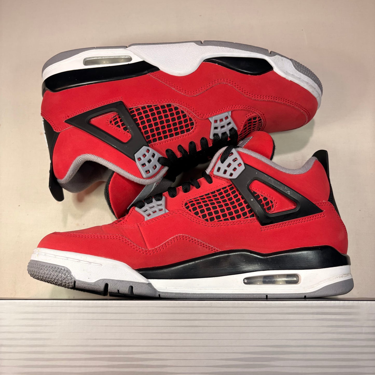 Jordan 4 Retro Toro Bravo (2026) U10