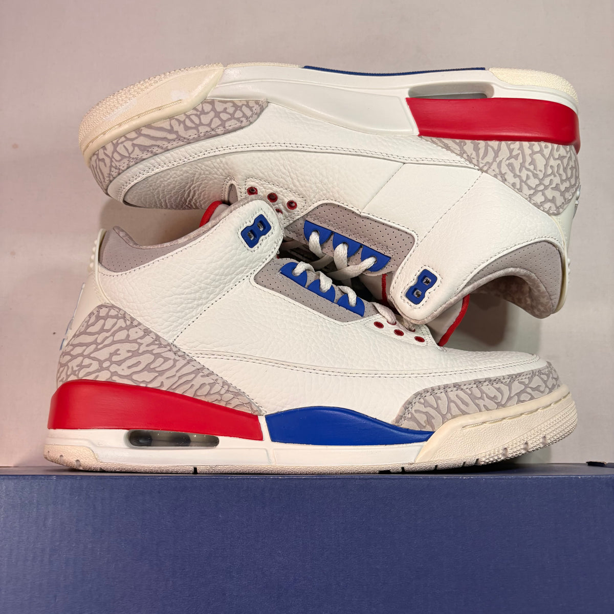 Jordan 3 Retro International Flight U9.5