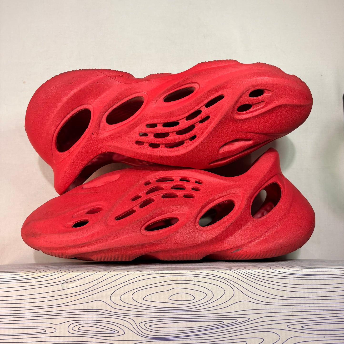 Yeezy Foam RNNR Vermillion U10