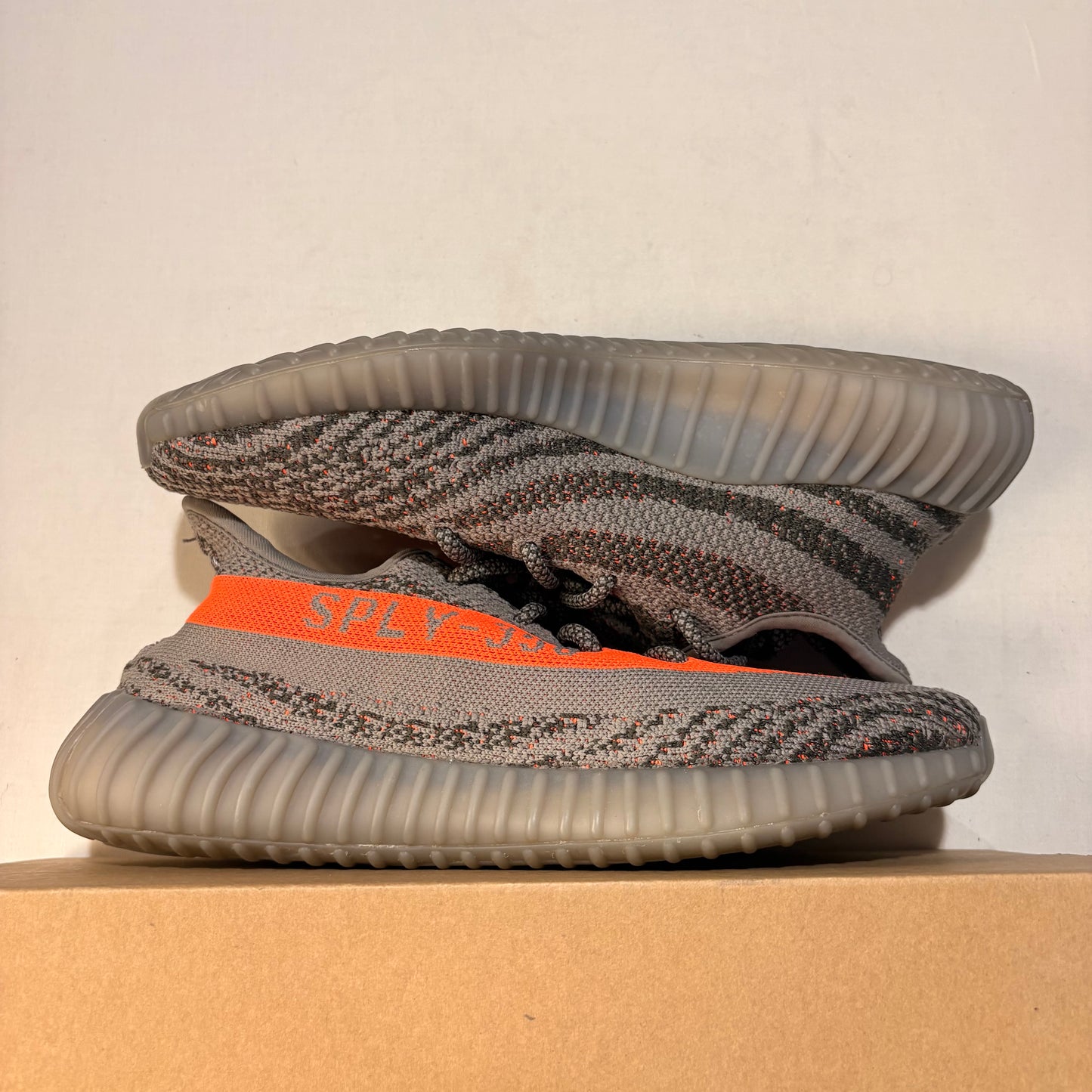Adidas Yeezy 350 V2 Beluga U9