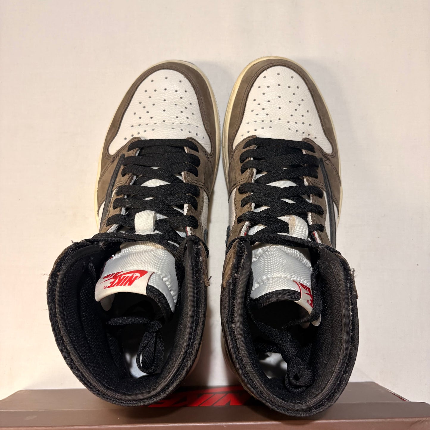 Jordan 1 Retro High Travis Scott Mocha U9.5