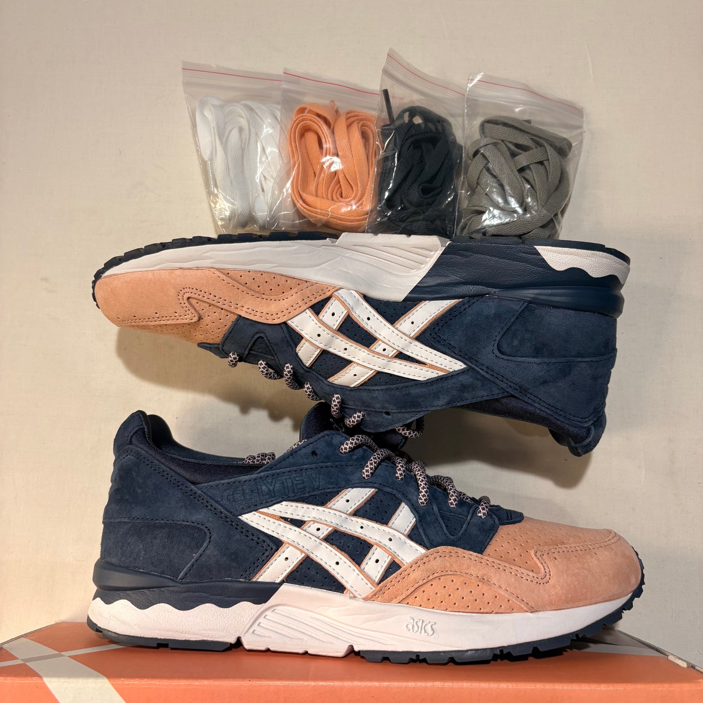 Asics Gel Lyte V Kith Salmon Toe U10