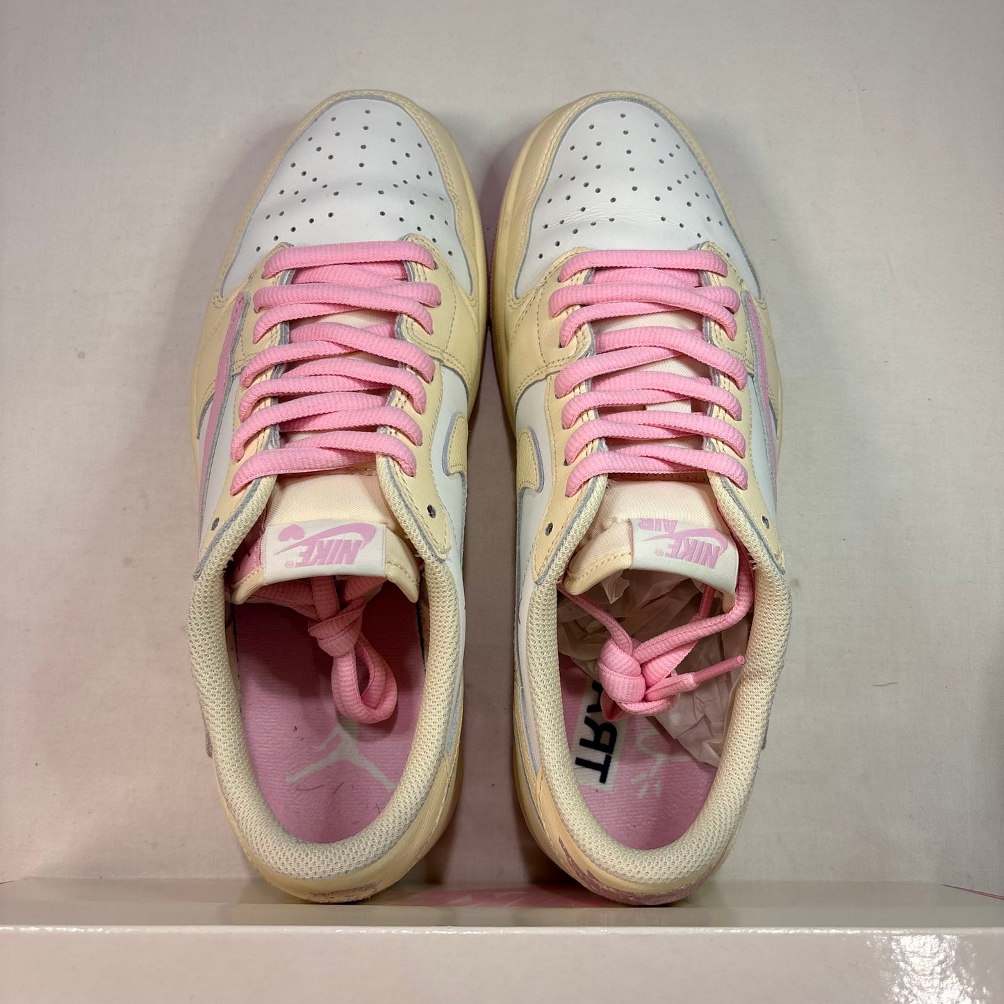Jordan 1 Retro Low Travis Scott Shy Pink U10.5