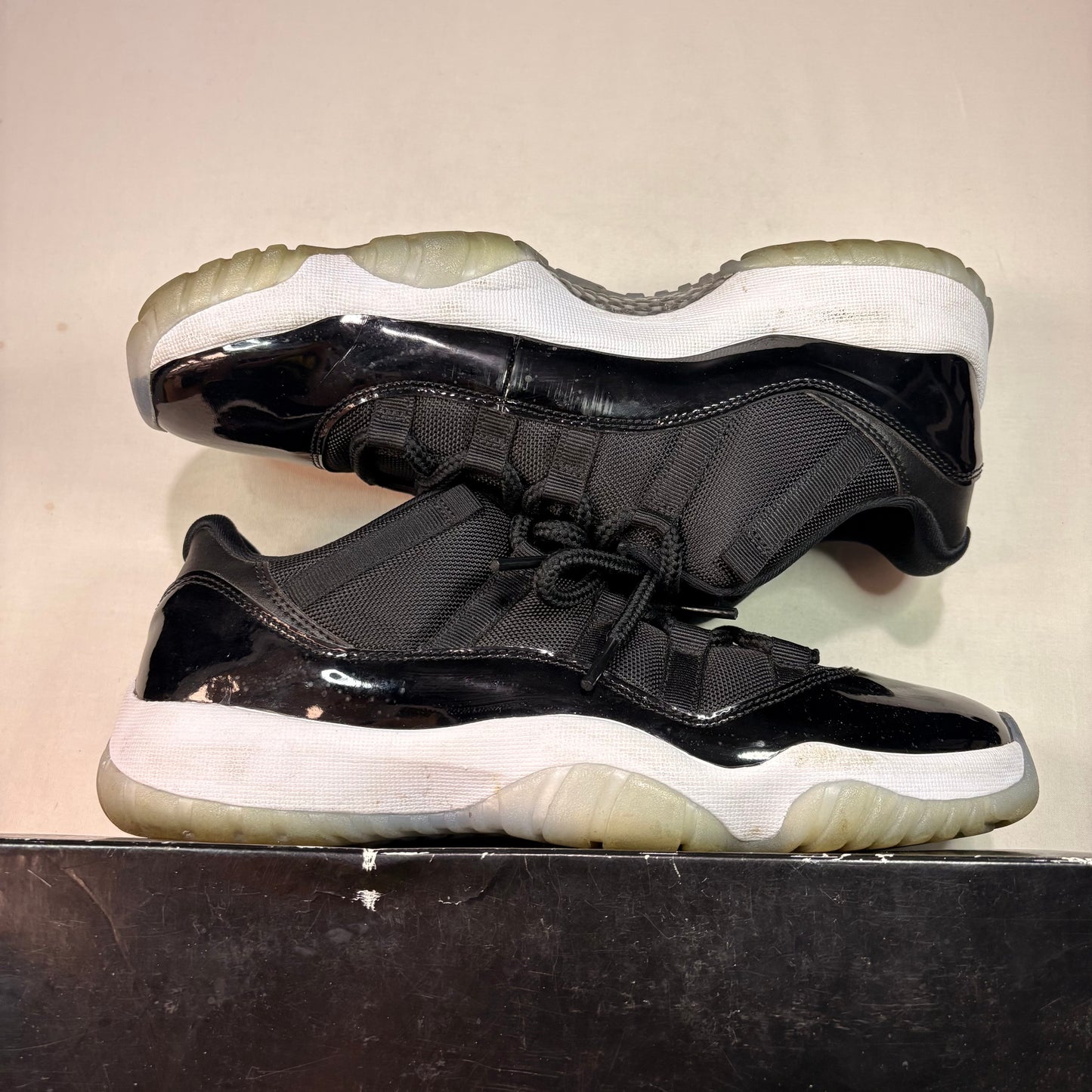 Jordan 11 Retro Low Space Jam U9
